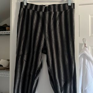 Ivy + main dress pants. Size M. Good condition